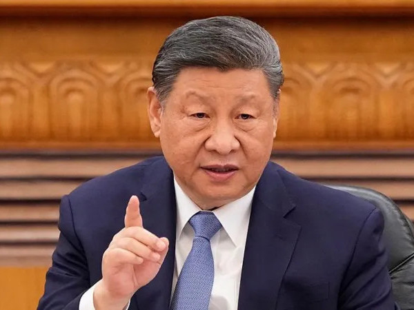 БНХАУ "Хоёр чуулган" -аас өмнө есөн цэргийн өндөр албан тушаалтныг хууль тогтоогчдын бүрэлдэхүүнээс хаслаа